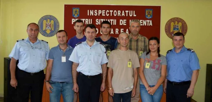 Cei şase voluntari   FOTO ISU Brăila