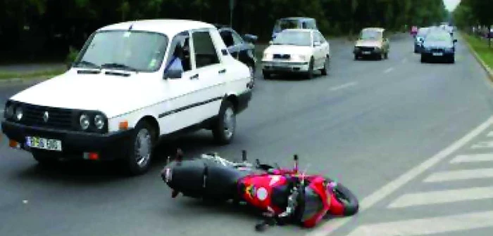 Hunedoara: ORAŞUL PE SCURT / Moped scăpat de sub control