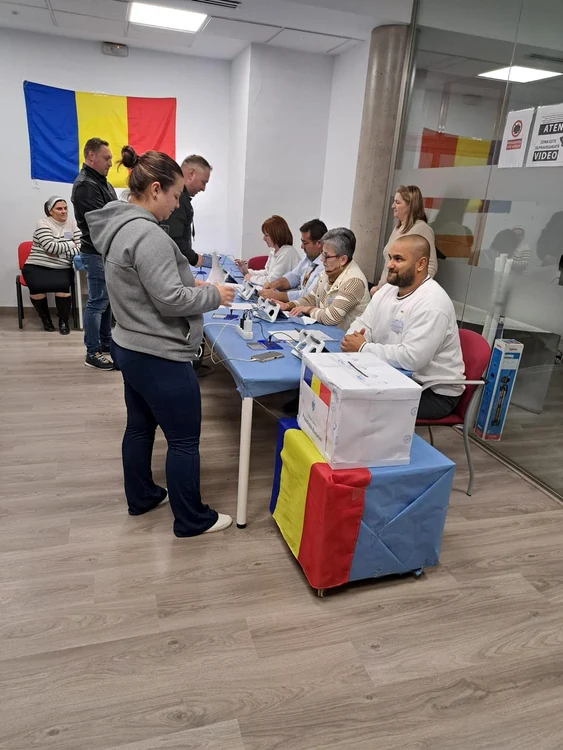 Românii au votat masiv în străinătate. Foto arhivă