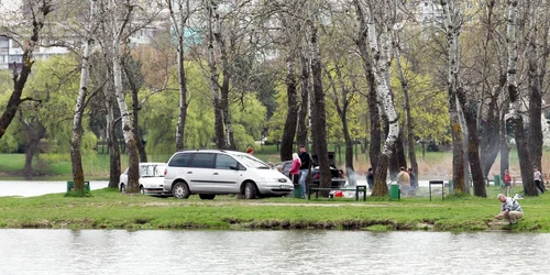 A doua zi de Paşte chişinăuienii au luat cu asalt zonele de agrement. Foto: Tudor Iovu