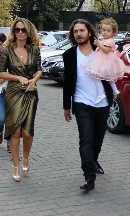 
    Florin şi Cristina Dumitrescu la nunta lui Horia BrenciuFoto Blitz  