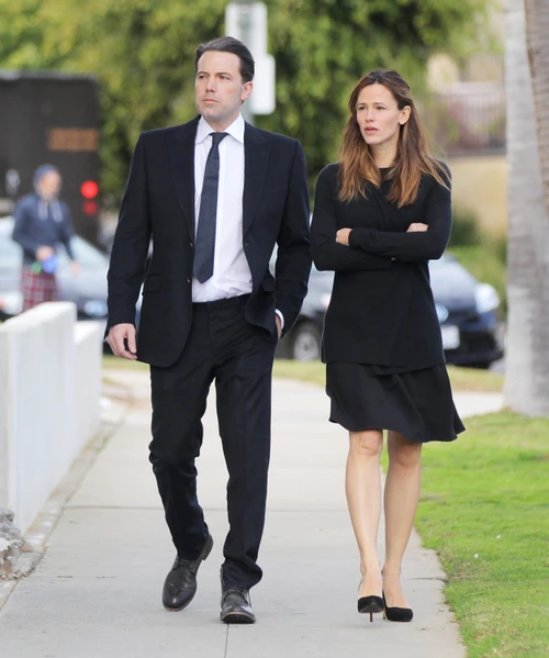 Exclusive Ben Affleck & Jennifer Garner Leaving A Funeral With Christian Bale ***PREMIUM Call For Pricing*** jpeg