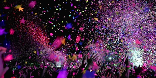 petrecere, concert   foto pixabay   ktphotography jpg