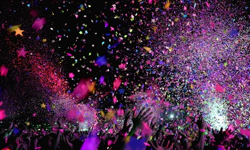 petrecere, concert   foto pixabay   ktphotography jpg