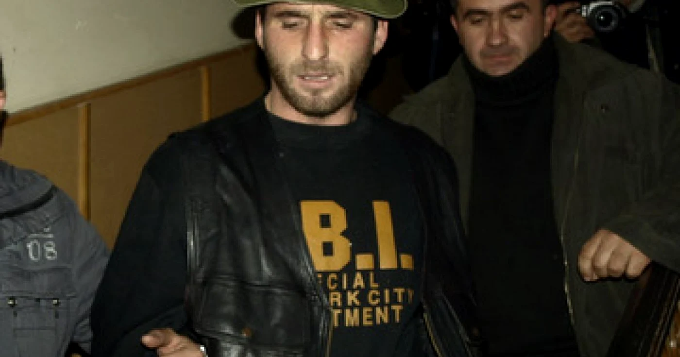 Hunedoara: Tânărul condamnat pe viaţă pentru uciderea şi jefuirea unei femei a cerut o pedeapsă mai blândă