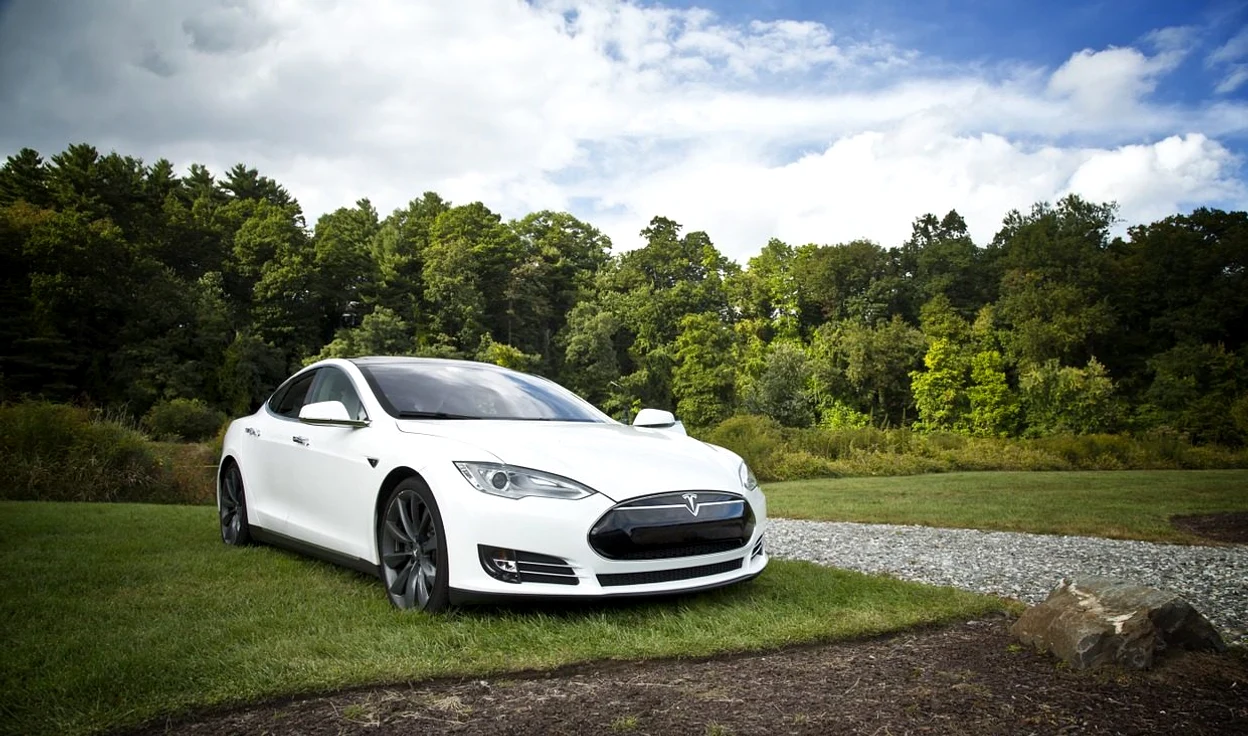 Record de mașini livrate de către compania americană Tesla