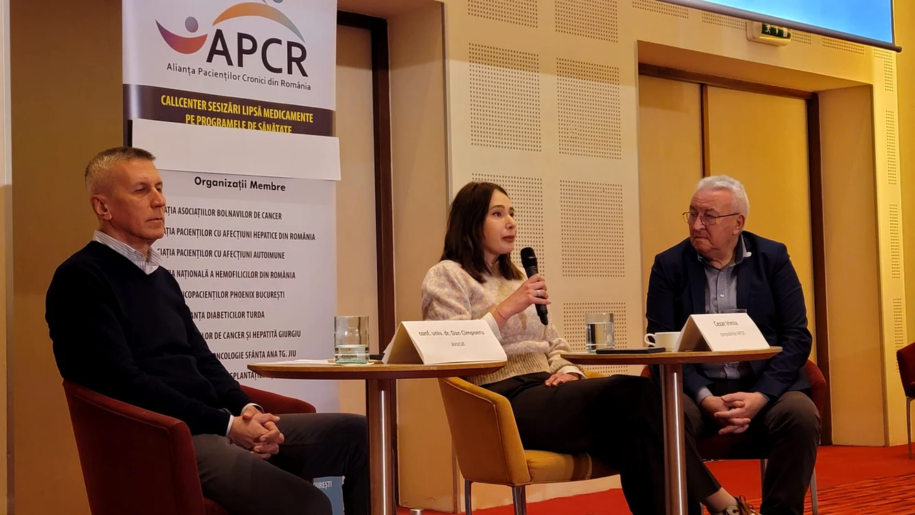Dan Cimpoeru, avocatul pacienților, Roxana si Cezar Irimia - foto APCR