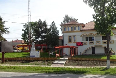 centrul de informare turistica   foto primaria dobrsloveni jpg