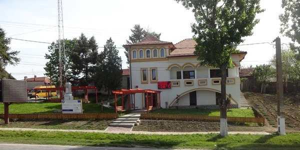 centrul de informare turistica   foto primaria dobrsloveni jpg