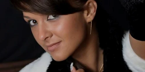 Satu Mare: Carmen Lipovan iniţiază tinerii în arta dansului