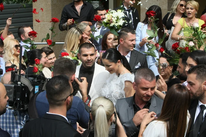 
    Brigitte a renunţat la numele Năstase şi l-a preluat pe cel al actualului soţ, Pastramă Foto:Click!   