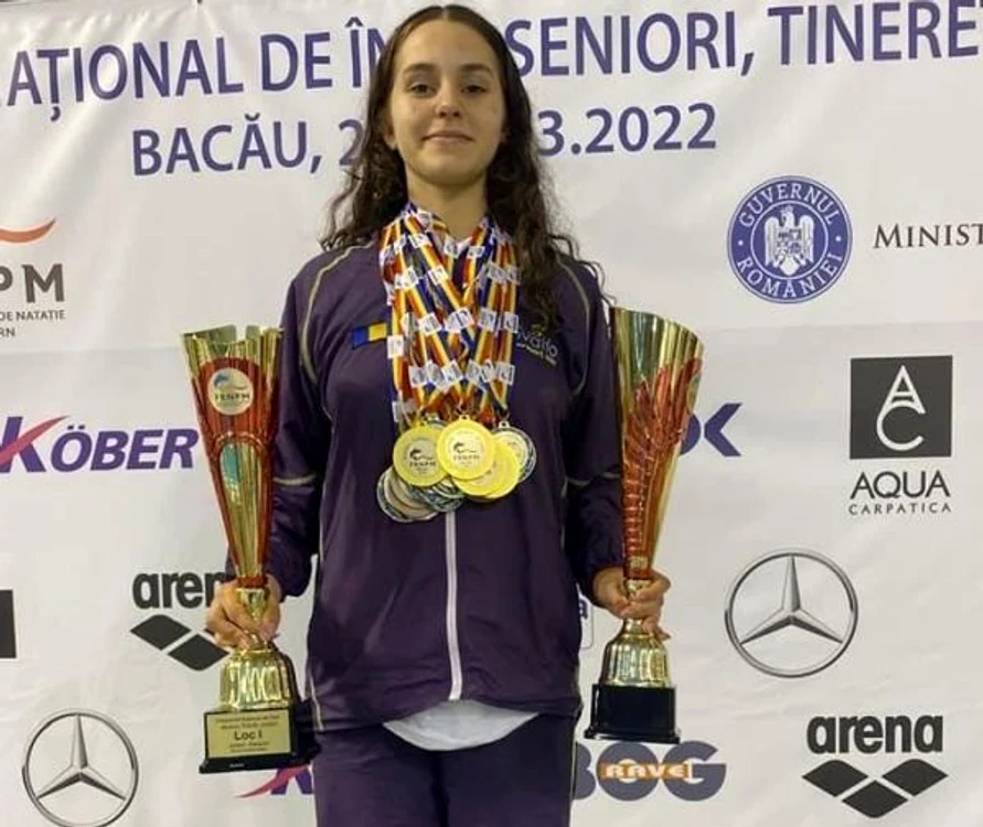 Eliza Diamandescu și cele 21 de medalii și trofee cucerite la Brașov