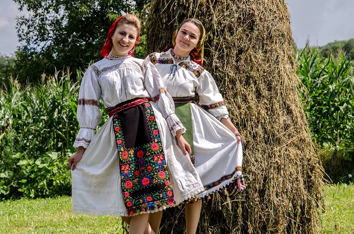 Portul popular din Țara Lăpușului, Maramureș FOTO Primăria Cupșeni