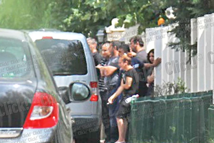 Legiştii au încercat să-i reconstruiască faţa (Fotografii: Cezar Preda, Roberto Sălceanu)