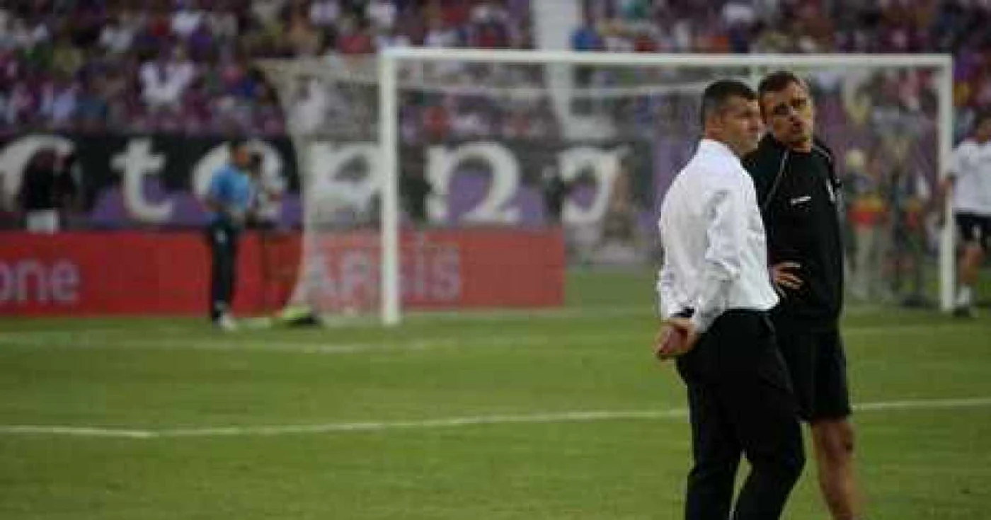 VIDEO Sabău crede că ar fi fost "făcut prost" în cazul eliminării - Revista presei sportive