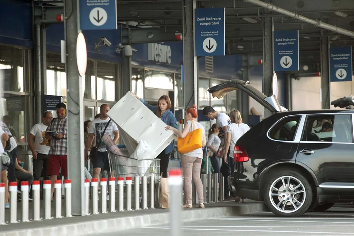 Soția lui Chipciu a carat obiectele voluminoase 