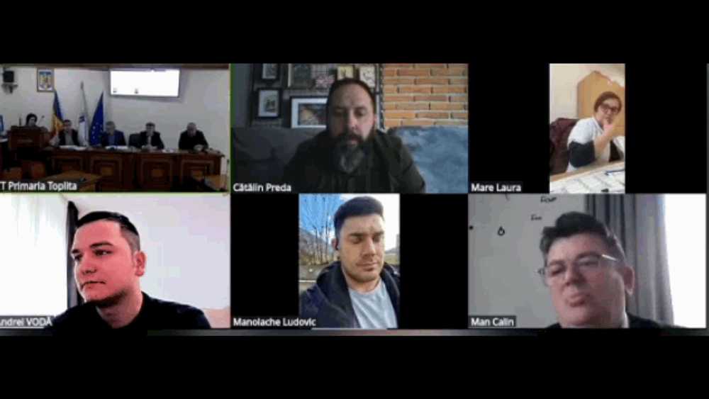 Consilier PNL, surprins în timp ce bea bere relaxat în timpul ședinței de consiliu local