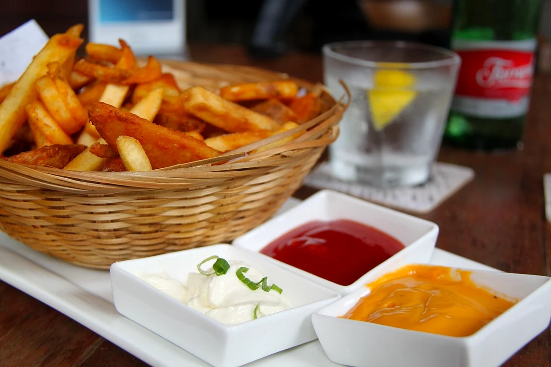 Cât costă o porție de cartofi prăjiți la restaurantul lui Scărlătescu / foto: Pixabay 