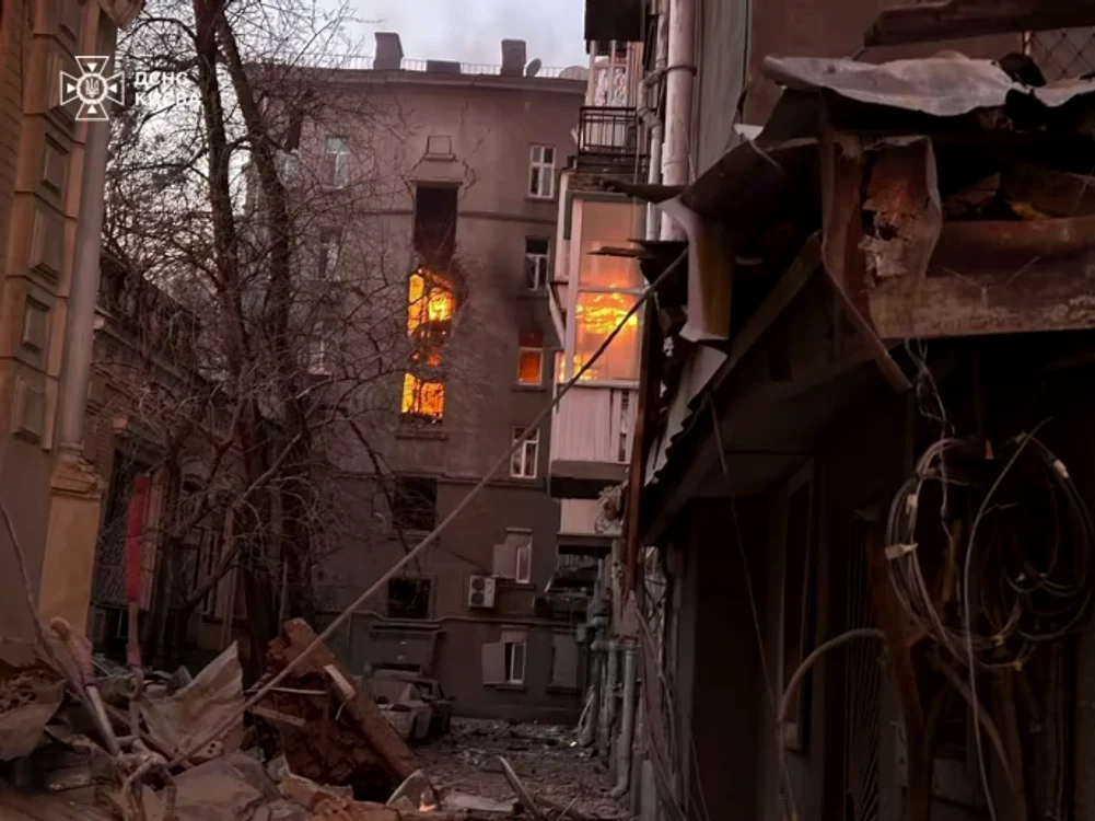 Incendiu într-o clădire din Kiev, afectată de drone/FOTO:DSNS