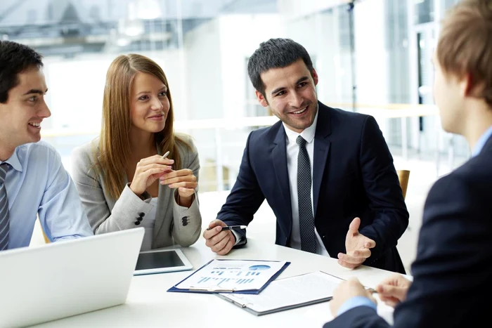 Horoscop zilnic 20 decembrie: Săgetătorii acceptă mai multe joburiFoto: Click!