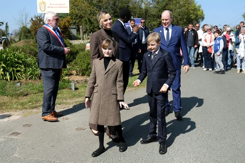 Charlene și Albert de Monaco alături de Jacques și Gabriella în Matignon