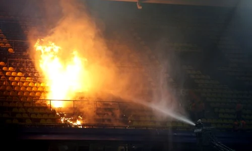 Stadionul lui Fener a fost aprins jpeg