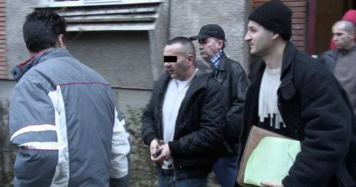 Bărbatul a fost reţinut fiind cercetat pentru lovituri cauzatoare de moarte.