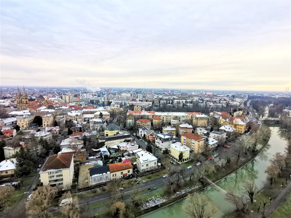 Panorama Timişoarei din locuinţa aflată la etajul 20  FOTO Ş.Both