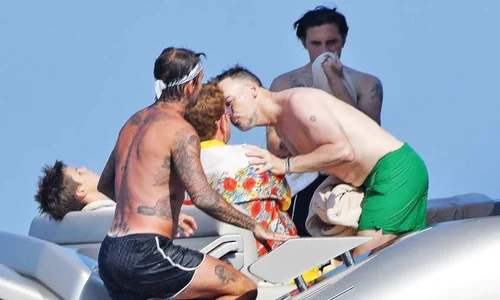 Elton John şi David Furnish, o clipă de romantism jpeg