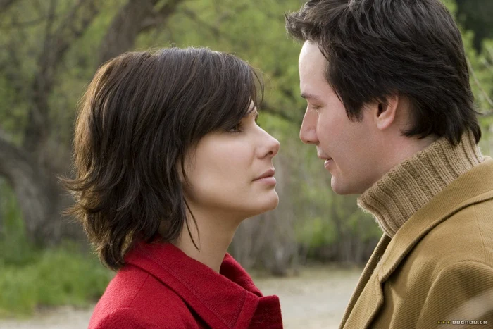 Keanu Reeves & Sandra Bullock outnow