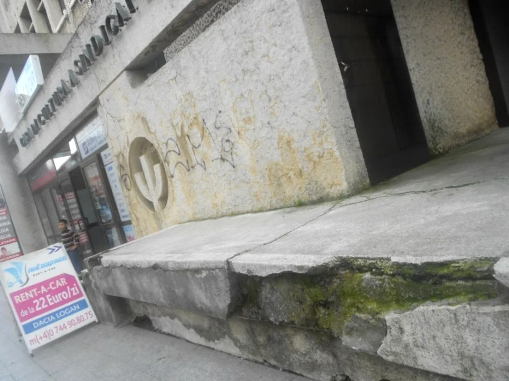 Casa de Cultură din Suceava ar putea fi reabilitată. FOTO www.obiectivdesuceava.ro