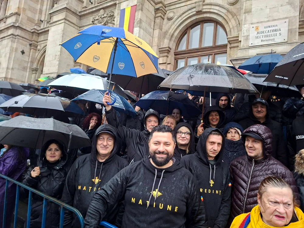 Susținătorii lui Călin Georgescu