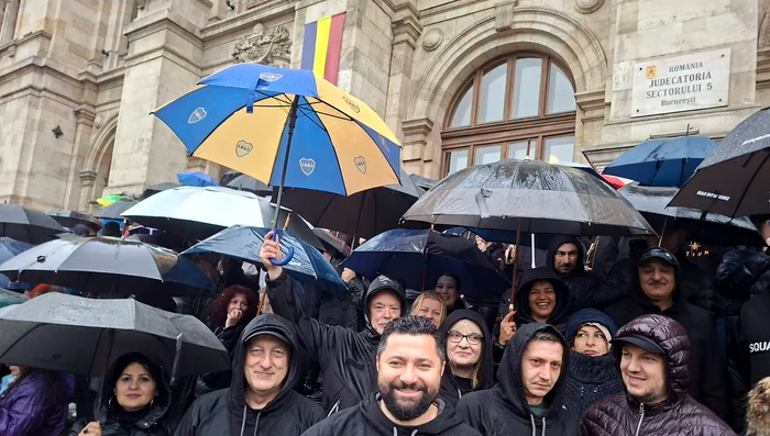Susținătorii lui Călin Georgescu 