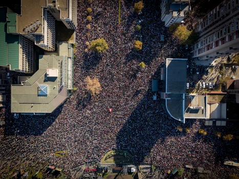 Participanții au păstrat 16 minute de reculegere. FOTO: X/@javniskupovi