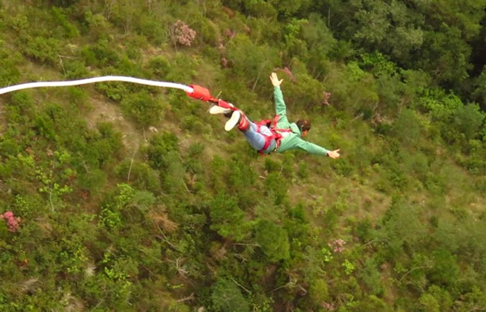 François-Marie Dibon s-a apucat de bungee jumping în 2016 (Foto: Guinness World Records)