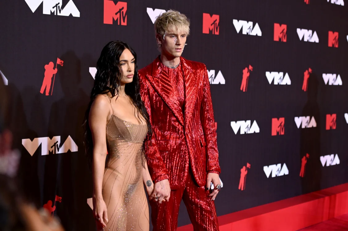 Megan Fox a făcut senzație într-o rochie foarte transparentăFoto: Getty