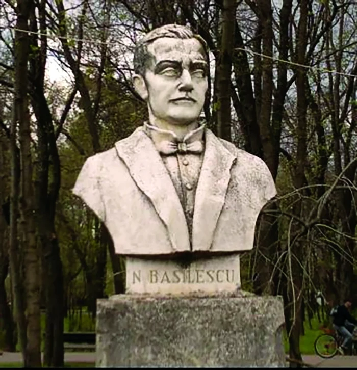 Bustul lui Nicolae Basilescu din parcul omonim din București