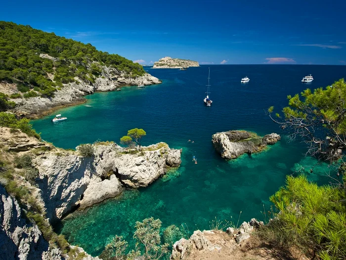 Puțini turiști ajung în aceste insule superbe