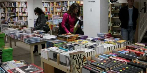 librarie FOTO Adevărul