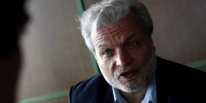 Scriitorul Nedim Gürsel îşi va lansa cartea apărută la editura Nemira, la Bookfest.