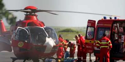 Victima deflagraţiei a fost transportată la un spital din Bucureşti cu un elicopter MAI