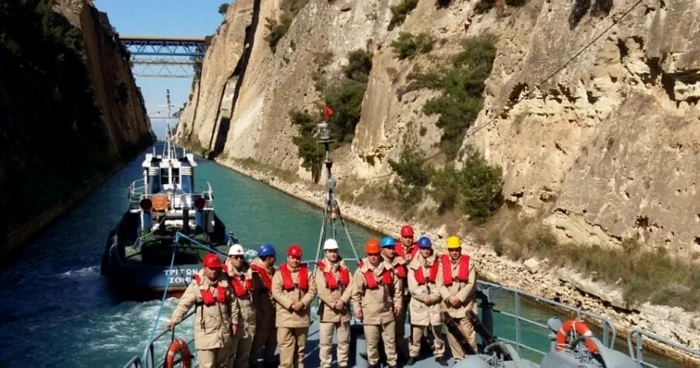 Traversare în premieră a Canalului Korint Sursa foto Forţele Navale Române