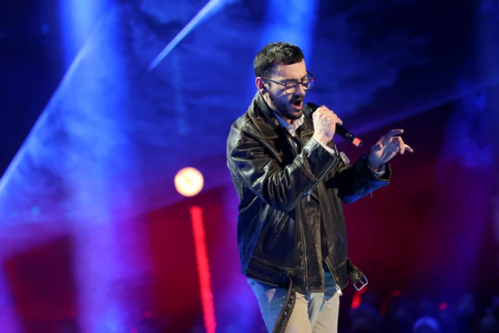 Cei 6 concurenți de la SuperStar care se vor „duela” vineri seara. 4 dintre ei vor merge mai departe, în marea finală