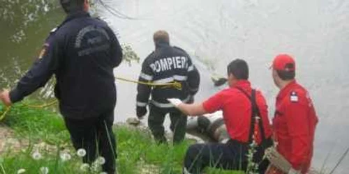 Pompierii au plecat în căutarea persoanei dispărute