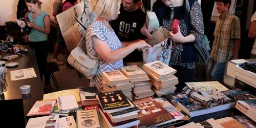 bazarul cu lucruri gratis