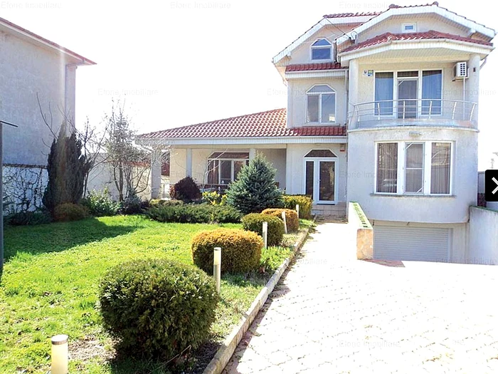 Cântăreaţa îşi vinde cu 200.000 € vila de la Eforie Nord