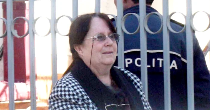 Elena Stanciu a fost arestată după ce a furat suma de 300.000 de lei