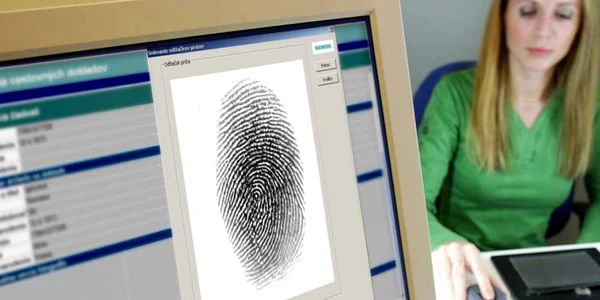 Amprentele vor fi stocate pe noul document