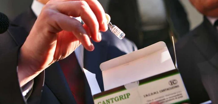 Vaccinul antigripal fereşte populaţia de virusurile gripale FOTO: Mediafax