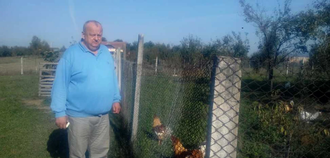 Ioan Tătăran este proprietarul fermei Foto: Angela Sabău
